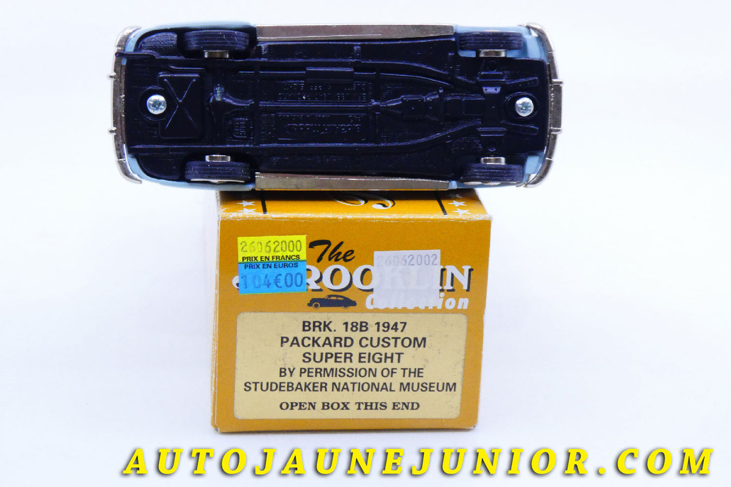 Le #2415 - Brooklin - Packard - Custum Super Eight-1947 est en vente sur Auto Jaune Junior ! Tekno, Politoys, Mebetoys, Mercury, Joal, Diapet, Märklin, TootsieToys.Vous avez le même jouet ? Profitez de notre expertise pour vous accompagner dans la vente de vos modèles ou votre collection ! Nous achetons tous lots de miniatures ! Contactez nous ! contact@autojaunejunior.com.