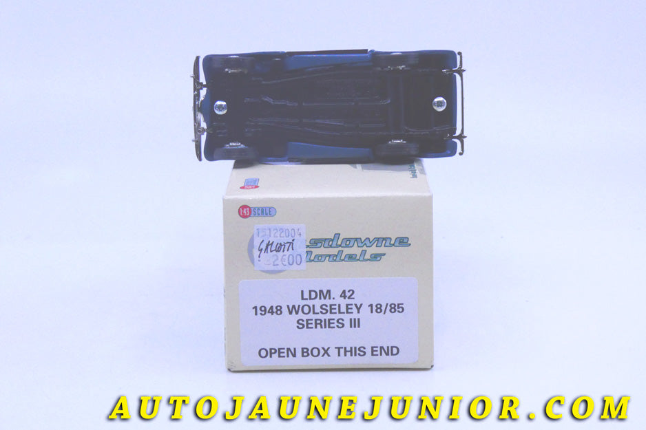 Le #2420 - Landsdown by Brooklin - Wolseley Motors - 18/85 Series III "1948" est en vente sur Auto Jaune Junior ! Tekno, Politoys, Mebetoys, Mercury, Joal, Diapet, Märklin, TootsieToys.Vous avez le même jouet ? Profitez de notre expertise pour vous accompagner dans la vente de vos modèles ou votre collection ! Nous achetons tous lots de miniatures ! Contactez nous ! contact@autojaunejunior.com.
