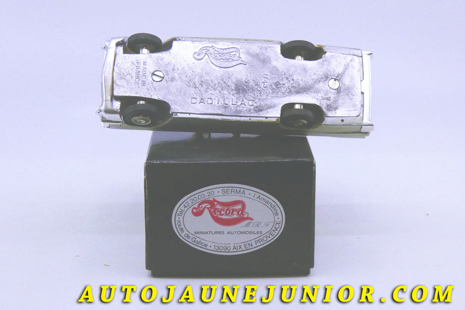 Le #2427 - Record - Daimler - Eldorado Biarritz cabriolet est en vente sur Auto Jaune Junior ! Tekno, Politoys, Mebetoys, Mercury, Joal, Diapet, Märklin, TootsieToys.Vous avez le même jouet ? Profitez de notre expertise pour vous accompagner dans la vente de vos modèles ou votre collection ! Nous achetons tous lots de miniatures ! Contactez nous ! contact@autojaunejunior.com.