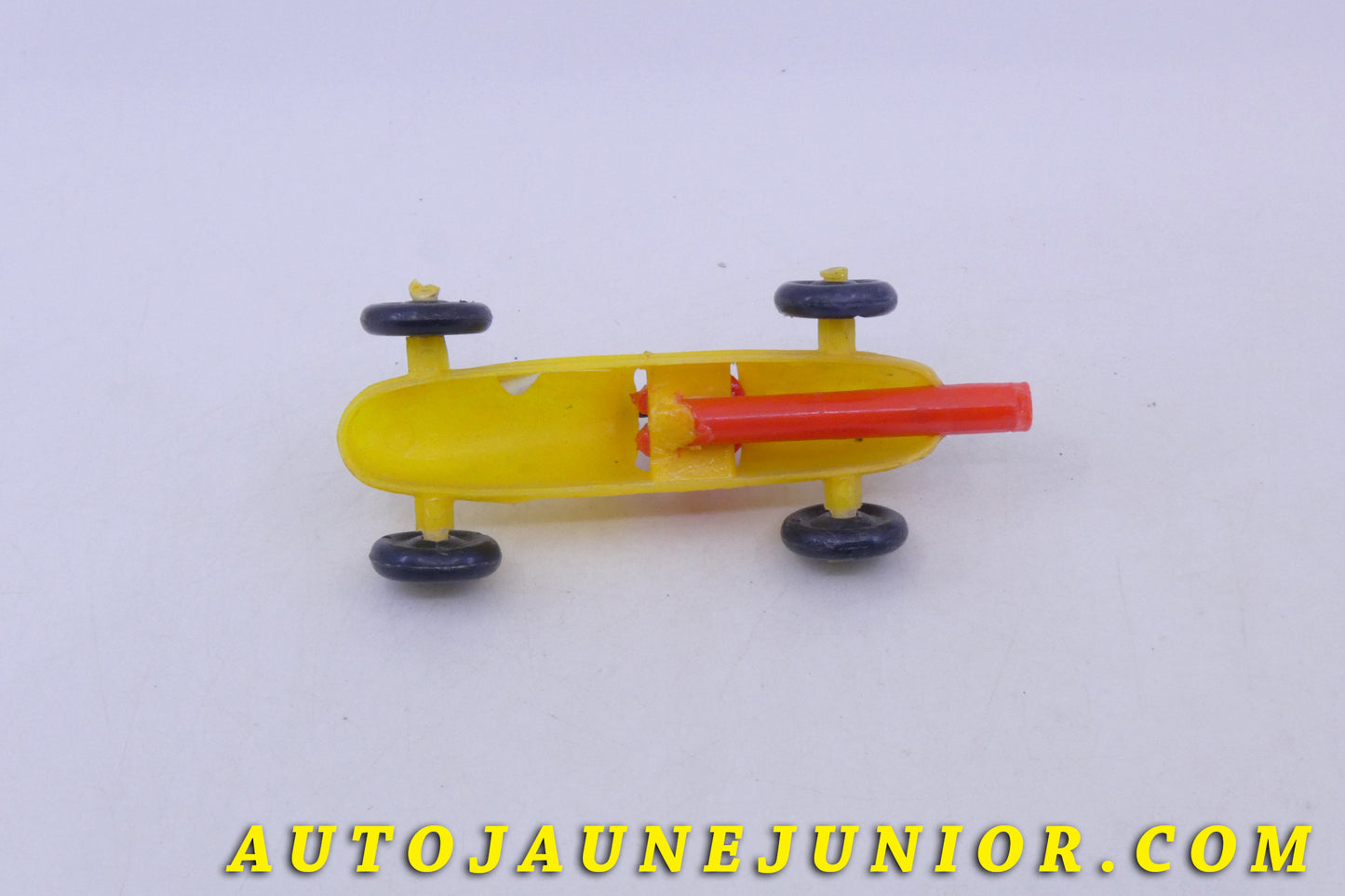 Le USA Gordini 2,5L monoplace est en vente sur Auto Jaune Junior ! Découvrez nos collections de diecast Tekno, Politoys, Mebetoys, Mercury, Joal, Diapet, Märklin, TootsieToys.AutoJaune Junior ; Vous avez le même jouet ? Profitez de notre expertise pour vous accompagner dans la vente de vos modèles ou votre collection ! Nous achetons tous lots de miniatures ! Contactez nous !