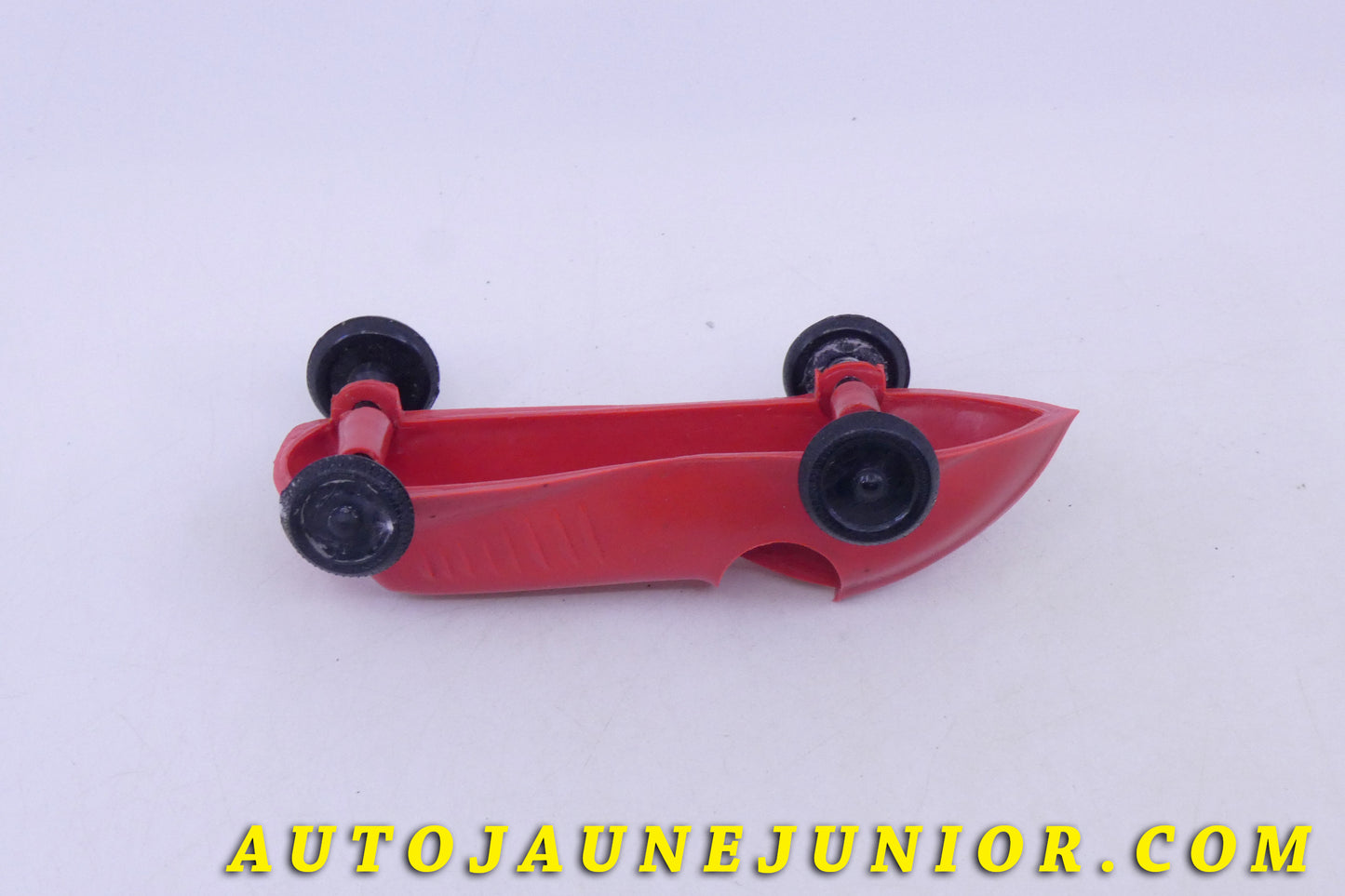 Le USA Auto Monoplace est en vente sur Auto Jaune Junior ! Découvrez nos collections de diecast Tekno, Politoys, Mebetoys, Mercury, Joal, Diapet, Märklin, TootsieToys.AutoJaune Junior ; Vous avez le même jouet ? Profitez de notre expertise pour vous accompagner dans la vente de vos modèles ou votre collection ! Nous achetons tous lots de miniatures ! Contactez nous !