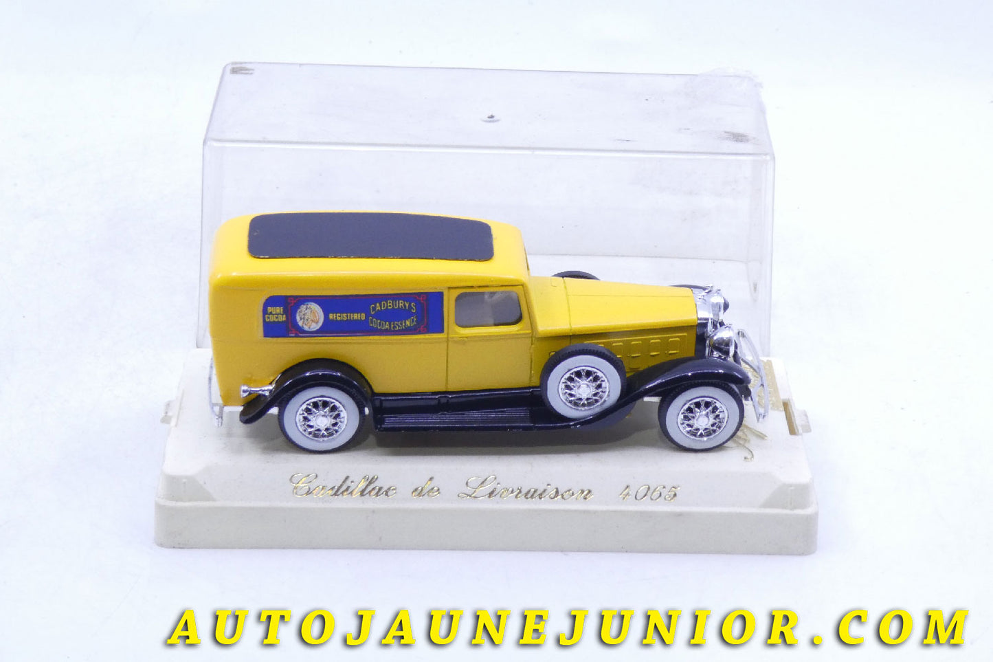 Le #2816 - Solido - Cadillac - V16 1931 "Cadbury's" est en vente sur Auto Jaune Junior ! Tekno, Politoys, Mebetoys, Mercury, Joal, Diapet, Märklin, TootsieToys.Vous avez le même jouet ? Profitez de notre expertise pour vous accompagner dans la vente de vos modèles ou votre collection ! Nous achetons tous lots de miniatures ! Contactez nous ! contact@autojaunejunior.com.