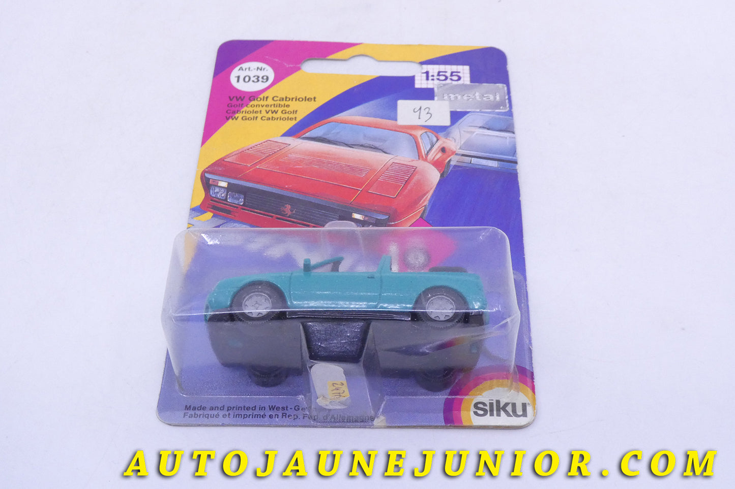 Le Siku Volkswagen Golf 3 cabriolet est en vente sur Auto Jaune Junior ! Découvrez nos collections de diecast Tekno, Politoys, Mebetoys, Mercury, Joal, Diapet, Märklin, TootsieToys.AutoJaune Junior ; Vous avez le même jouet ? Profitez de notre expertise pour vous accompagner dans la vente de vos modèles ou votre collection ! Nous achetons tous lots de miniatures ! Contactez nous !