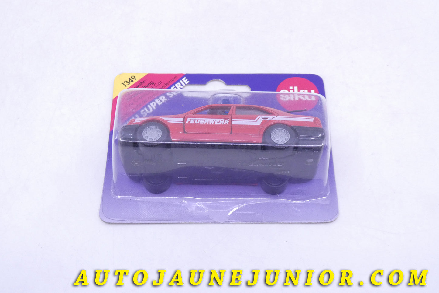 Le Siku Mercedes C 220 "feuerwehr" est en vente sur Auto Jaune Junior ! Découvrez nos collections de diecast Tekno, Politoys, Mebetoys, Mercury, Joal, Diapet, Märklin, TootsieToys.AutoJaune Junior ; Vous avez le même jouet ? Profitez de notre expertise pour vous accompagner dans la vente de vos modèles ou votre collection ! Nous achetons tous lots de miniatures ! Contactez nous !