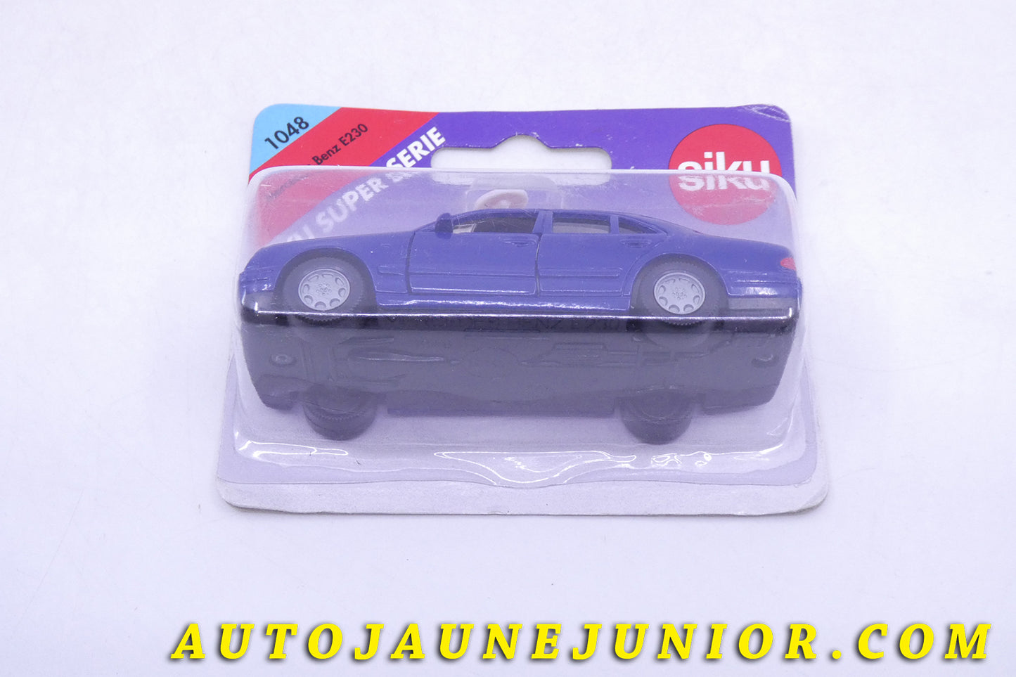 Le Siku Mercedes E 230 est en vente sur Auto Jaune Junior ! Découvrez nos collections de diecast Tekno, Politoys, Mebetoys, Mercury, Joal, Diapet, Märklin, TootsieToys.AutoJaune Junior ; Vous avez le même jouet ? Profitez de notre expertise pour vous accompagner dans la vente de vos modèles ou votre collection ! Nous achetons tous lots de miniatures ! Contactez nous !