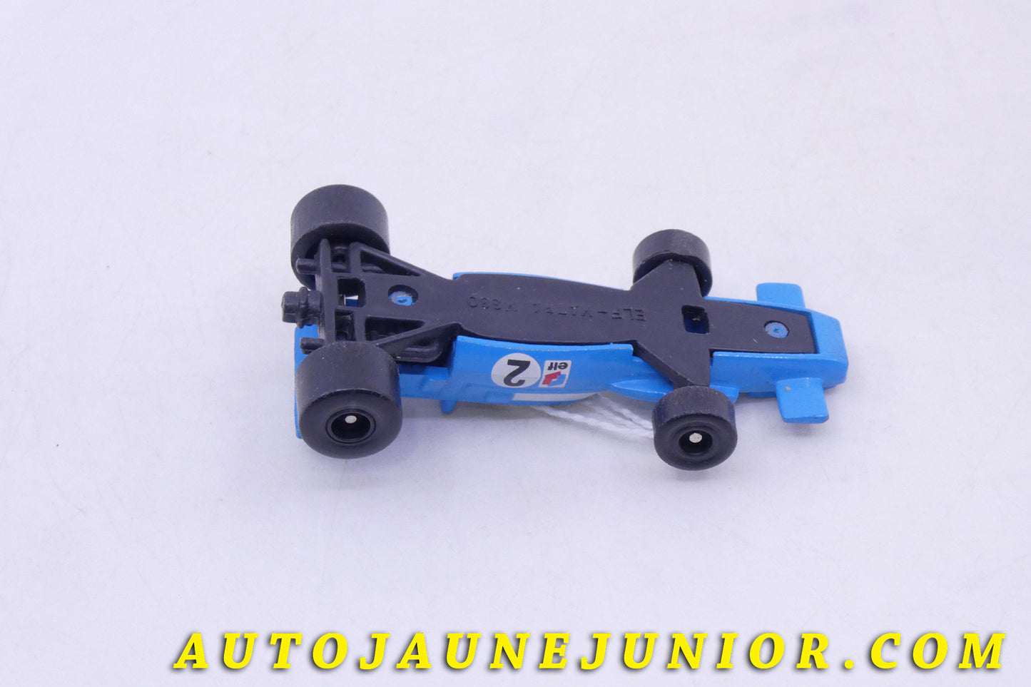 Le Aurora Cobra Shelby Elf MS 80 est en vente sur Auto Jaune Junior ! Découvrez nos collections de diecast Tekno, Politoys, Mebetoys, Mercury, Joal, Diapet, Märklin, TootsieToys.AutoJaune Junior ; Vous avez le même jouet ? Profitez de notre expertise pour vous accompagner dans la vente de vos modèles ou votre collection ! Nous achetons tous lots de miniatures ! Contactez nous !
