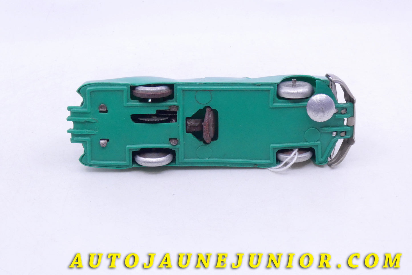 Le Gégé Auto Berlineà moteur à clée est en vente sur Auto Jaune Junior ! Découvrez nos collections de diecast Tekno, Politoys, Mebetoys, Mercury, Joal, Diapet, Märklin, TootsieToys.AutoJaune Junior ; Vous avez le même jouet ? Profitez de notre expertise pour vous accompagner dans la vente de vos modèles ou votre collection ! Nous achetons tous lots de miniatures ! Contactez nous !