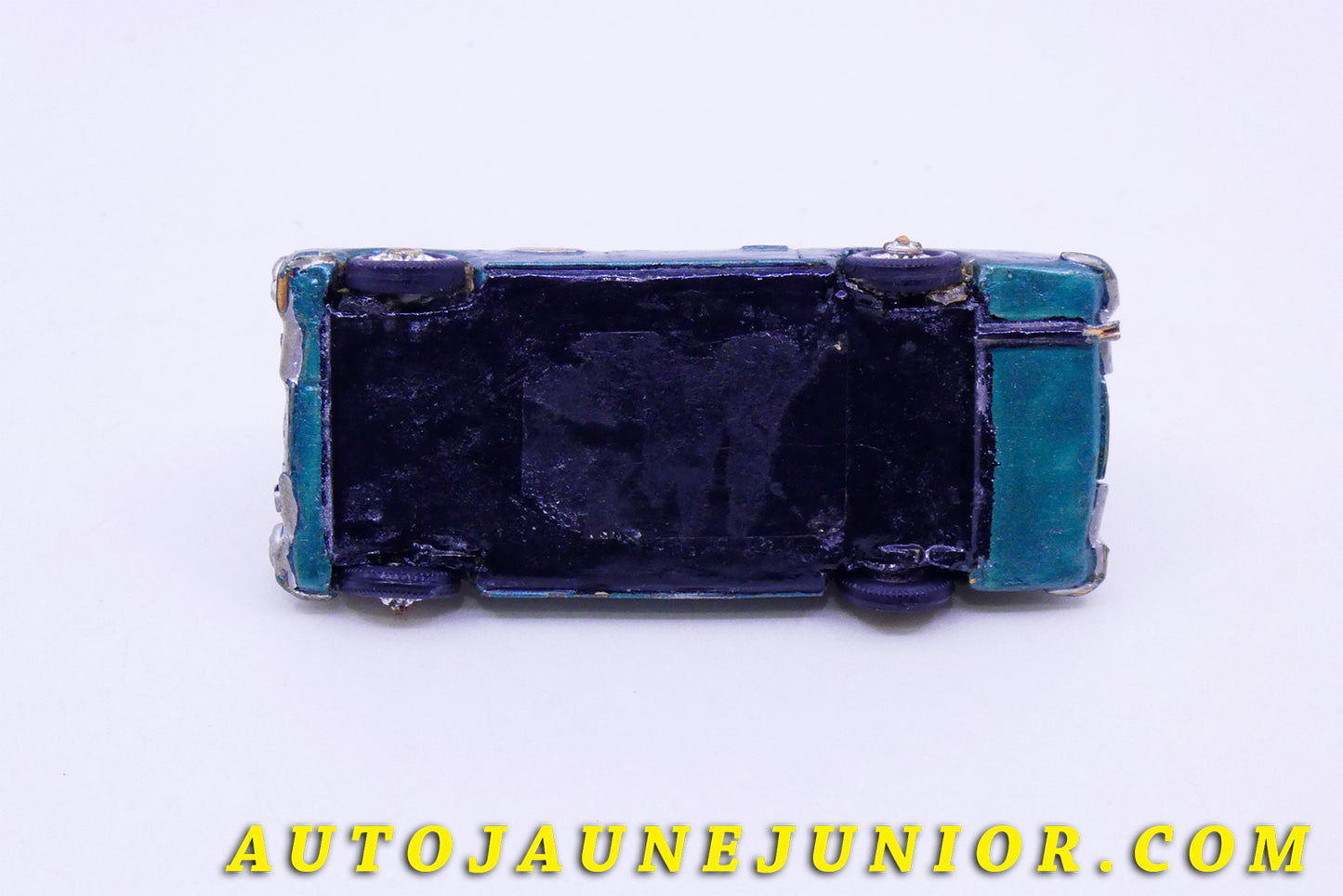 Le #3429 - RD Marmande - Talbot - Lago 4500 Sport 1956 est en vente sur Auto Jaune Junior ! Tekno, Politoys, Mebetoys, Mercury, Joal, Diapet, Märklin, TootsieToys.Vous avez le même jouet ? Profitez de notre expertise pour vous accompagner dans la vente de vos modèles ou votre collection ! Nous achetons tous lots de miniatures ! Contactez nous ! contact@autojaunejunior.com.