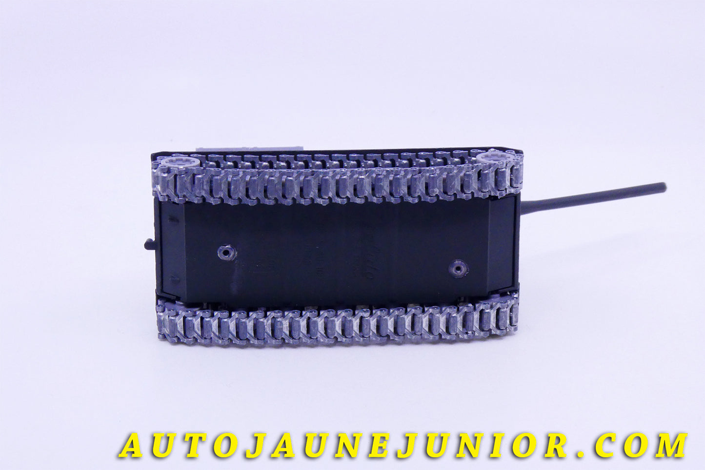 Le #3438 - Solido - Char - SU 100 URSS est en vente sur Auto Jaune Junior ! Tekno, Politoys, Mebetoys, Mercury, Joal, Diapet, Märklin, TootsieToys.Vous avez le même jouet ? Profitez de notre expertise pour vous accompagner dans la vente de vos modèles ou votre collection ! Nous achetons tous lots de miniatures ! Contactez nous ! contact@autojaunejunior.com.