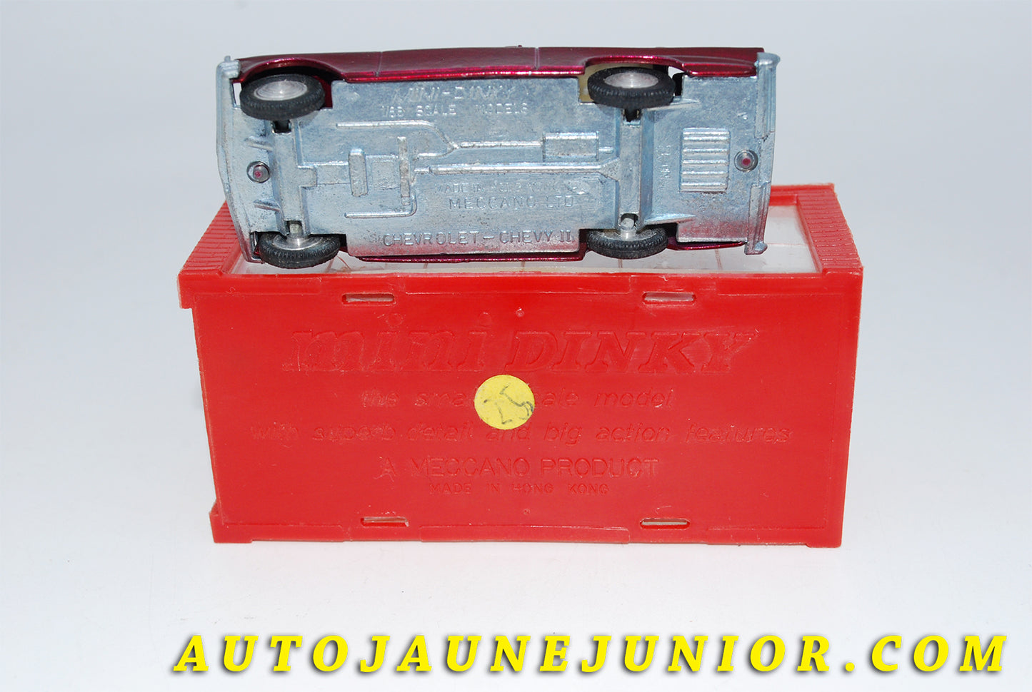 Le #3455 - Dinky Toys - Chevrolet - Chevy II est en vente sur Auto Jaune Junior ! Tekno, Politoys, Mebetoys, Mercury, Joal, Diapet, Märklin, TootsieToys.Vous avez le même jouet ? Profitez de notre expertise pour vous accompagner dans la vente de vos modèles ou votre collection ! Nous achetons tous lots de miniatures ! Contactez nous ! contact@autojaunejunior.com.
