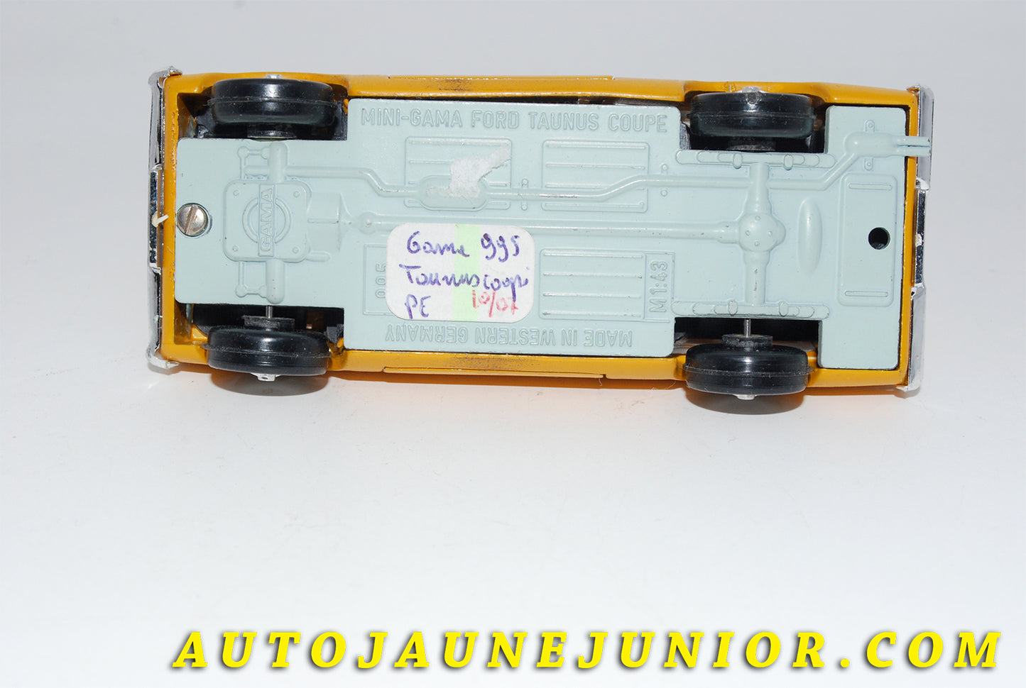Le #3477 - Gama - Ford - Taunus coupé est en vente sur Auto Jaune Junior ! Tekno, Politoys, Mebetoys, Mercury, Joal, Diapet, Märklin, TootsieToys.Vous avez le même jouet ? Profitez de notre expertise pour vous accompagner dans la vente de vos modèles ou votre collection ! Nous achetons tous lots de miniatures ! Contactez nous ! contact@autojaunejunior.com.