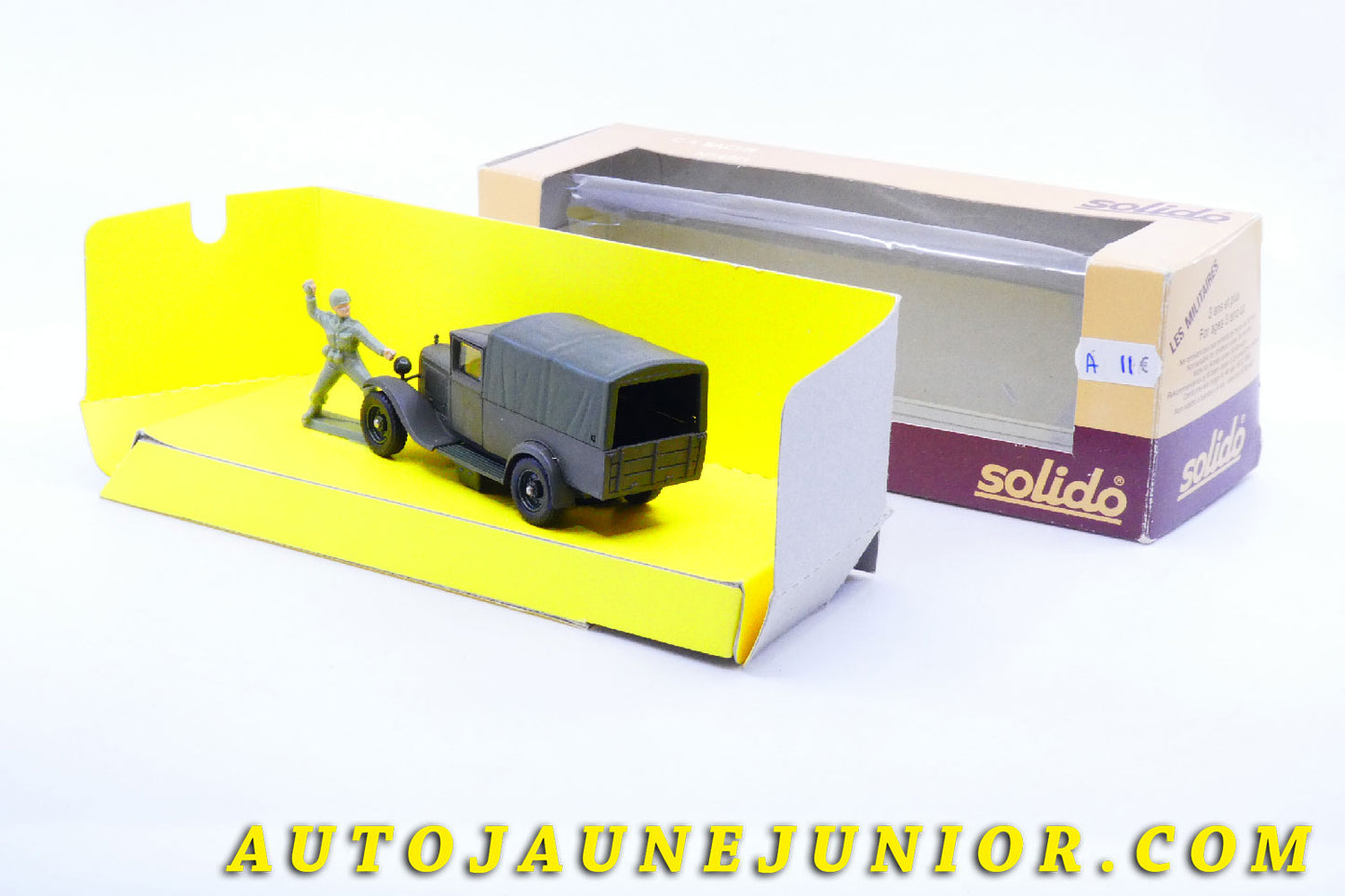 Le #3507 - Solido - Citroën - C4 camionnette bâché militaire est en vente sur Auto Jaune Junior ! Tekno, Politoys, Mebetoys, Mercury, Joal, Diapet, Märklin, TootsieToys.Vous avez le même jouet ? Profitez de notre expertise pour vous accompagner dans la vente de vos modèles ou votre collection ! Nous achetons tous lots de miniatures ! Contactez nous ! contact@autojaunejunior.com.