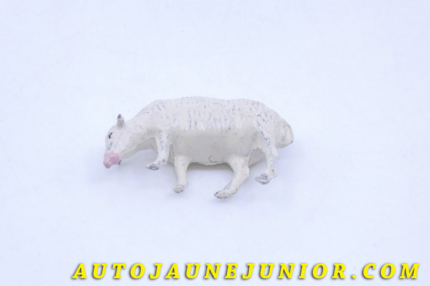 Le #3600 - PH (France) - Animal - Agneau est en vente sur Auto Jaune Junior ! Tekno, Politoys, Mebetoys, Mercury, Joal, Diapet, Märklin, TootsieToys.Vous avez le même jouet ? Profitez de notre expertise pour vous accompagner dans la vente de vos modèles ou votre collection ! Nous achetons tous lots de miniatures ! Contactez nous ! contact@autojaunejunior.com.