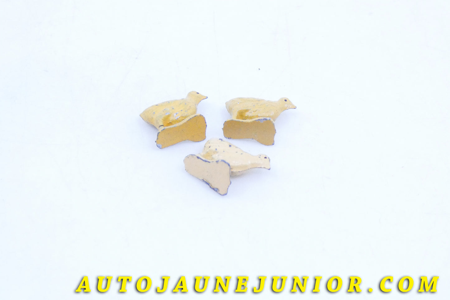 Le #3621 - France (PH) - Animal - 3 Canetons est en vente sur Auto Jaune Junior ! Tekno, Politoys, Mebetoys, Mercury, Joal, Diapet, Märklin, TootsieToys.Vous avez le même jouet ? Profitez de notre expertise pour vous accompagner dans la vente de vos modèles ou votre collection ! Nous achetons tous lots de miniatures ! Contactez nous ! contact@autojaunejunior.com.