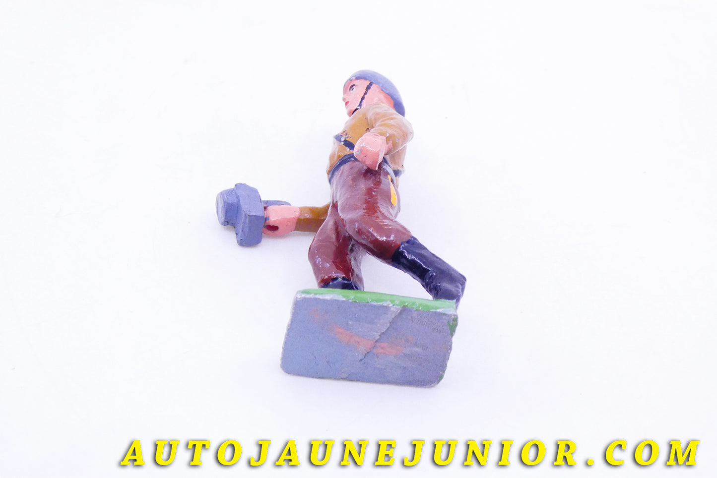 Le #3627 - Profusion Mecchanica (PM) - Personnage - Soldat est en vente sur Auto Jaune Junior ! Tekno, Politoys, Mebetoys, Mercury, Joal, Diapet, Märklin, TootsieToys.Vous avez le même jouet ? Profitez de notre expertise pour vous accompagner dans la vente de vos modèles ou votre collection ! Nous achetons tous lots de miniatures ! Contactez nous ! contact@autojaunejunior.com.