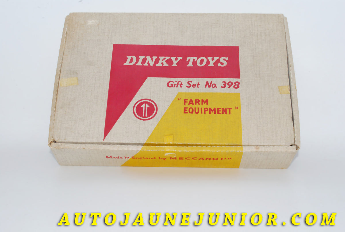 Le #3769 - Dinky Toys - Coffret - Rare Gift Set #398 "Farm Equipment" est en vente sur Auto Jaune Junior ! Tekno, Politoys, Mebetoys, Mercury, Joal, Diapet, Märklin, TootsieToys.Vous avez le même jouet ? Profitez de notre expertise pour vous accompagner dans la vente de vos modèles ou votre collection ! Nous achetons tous lots de miniatures ! Contactez nous ! contact@autojaunejunior.com.