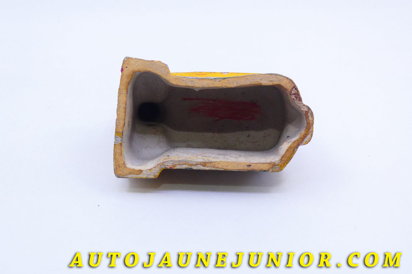 Le #3929 - Vibro - Elément de décors - Église de Village est en vente sur Auto Jaune Junior ! Tekno, Politoys, Mebetoys, Mercury, Joal, Diapet, Märklin, TootsieToys.Vous avez le même jouet ? Profitez de notre expertise pour vous accompagner dans la vente de vos modèles ou votre collection ! Nous achetons tous lots de miniatures ! Contactez nous ! contact@autojaunejunior.com.