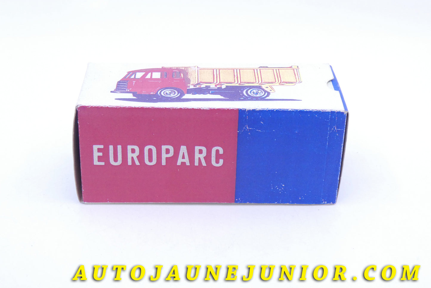 Le #3960 - C-I-J - Saviem - Benne Charbonnière est en vente sur Auto Jaune Junior ! Tekno, Politoys, Mebetoys, Mercury, Joal, Diapet, Märklin, TootsieToys.Vous avez le même jouet ? Profitez de notre expertise pour vous accompagner dans la vente de vos modèles ou votre collection ! Nous achetons tous lots de miniatures ! Contactez nous ! contact@autojaunejunior.com.