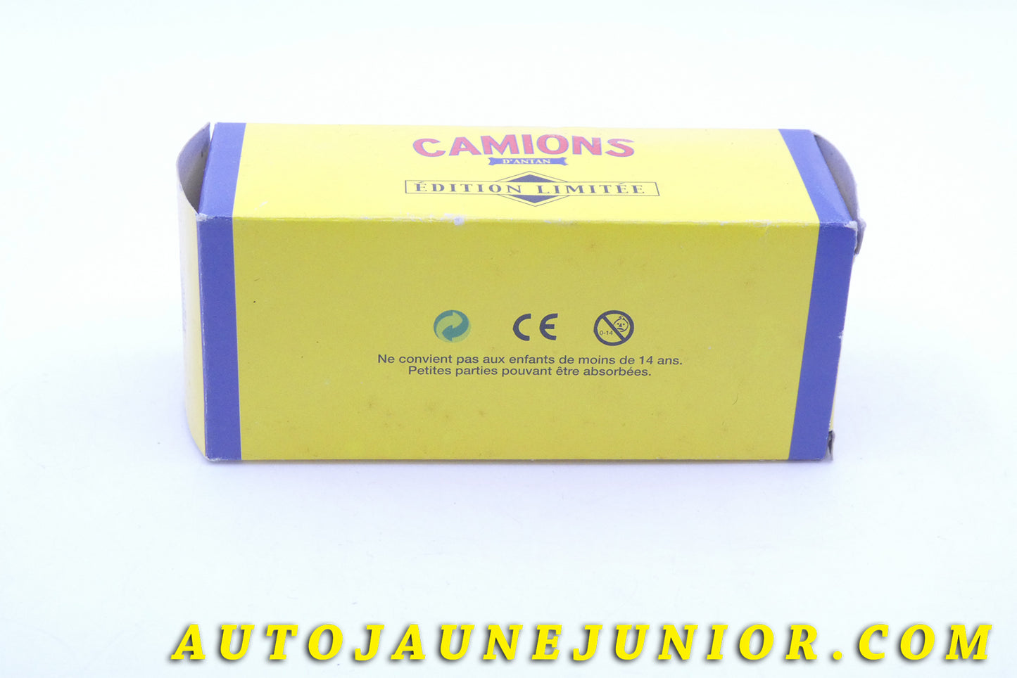 Le #3967 - Corgi Toys - Volkswagen - Camion de livraison - Transporter van est en vente sur Auto Jaune Junior ! Tekno, Politoys, Mebetoys, Mercury, Joal, Diapet, Märklin, TootsieToys.Vous avez le même jouet ? Profitez de notre expertise pour vous accompagner dans la vente de vos modèles ou votre collection ! Nous achetons tous lots de miniatures ! Contactez nous ! contact@autojaunejunior.com.
