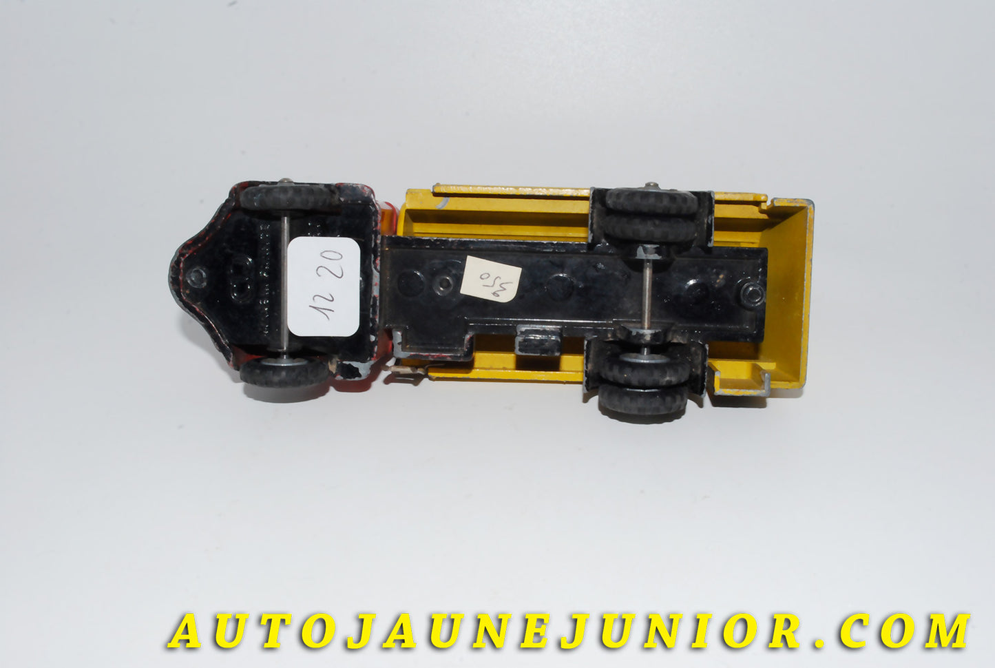 Le #4123 - C-I-J - Berliet - GLR citerne Shell est en vente sur Auto Jaune Junior ! Tekno, Politoys, Mebetoys, Mercury, Joal, Diapet, Märklin, TootsieToys.Vous avez le même jouet ? Profitez de notre expertise pour vous accompagner dans la vente de vos modèles ou votre collection ! Nous achetons tous lots de miniatures ! Contactez nous ! contact@autojaunejunior.com.