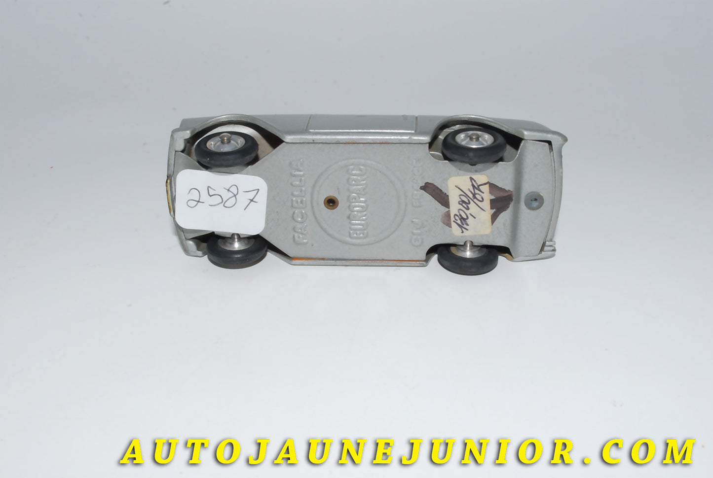 Le #4154 - C-I-J - Facel Vega - Facelvega est en vente sur Auto Jaune Junior ! Tekno, Politoys, Mebetoys, Mercury, Joal, Diapet, Märklin, TootsieToys.Vous avez le même jouet ? Profitez de notre expertise pour vous accompagner dans la vente de vos modèles ou votre collection ! Nous achetons tous lots de miniatures ! Contactez nous ! contact@autojaunejunior.com.