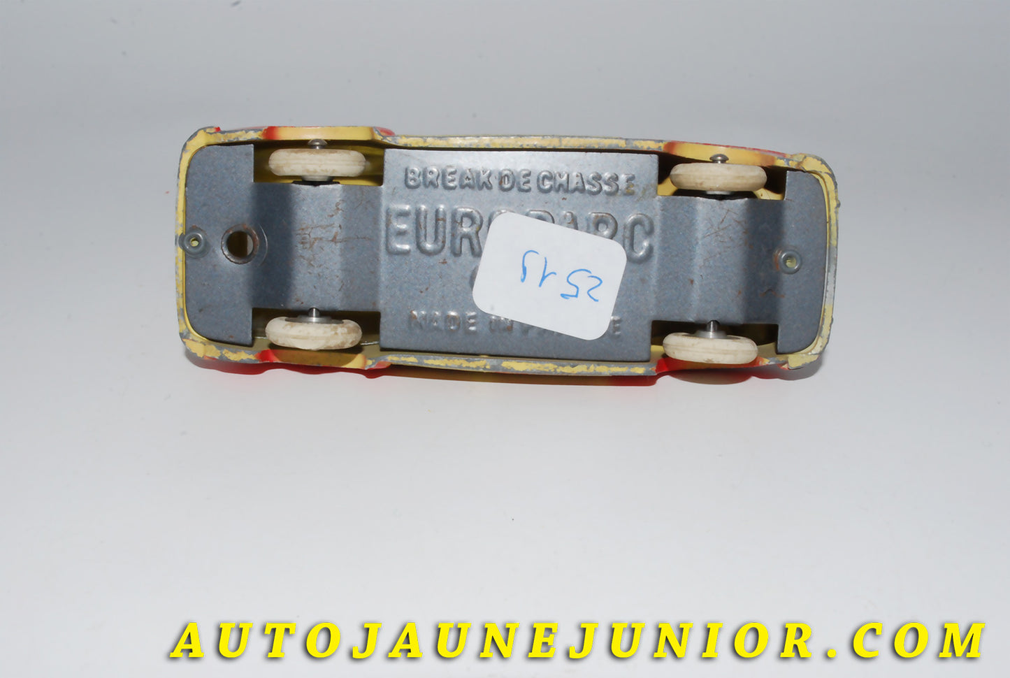 Le #4165 - C-I-J - Renault - Domaine Break Woody est en vente sur Auto Jaune Junior ! Tekno, Politoys, Mebetoys, Mercury, Joal, Diapet, Märklin, TootsieToys.Vous avez le même jouet ? Profitez de notre expertise pour vous accompagner dans la vente de vos modèles ou votre collection ! Nous achetons tous lots de miniatures ! Contactez nous ! contact@autojaunejunior.com.