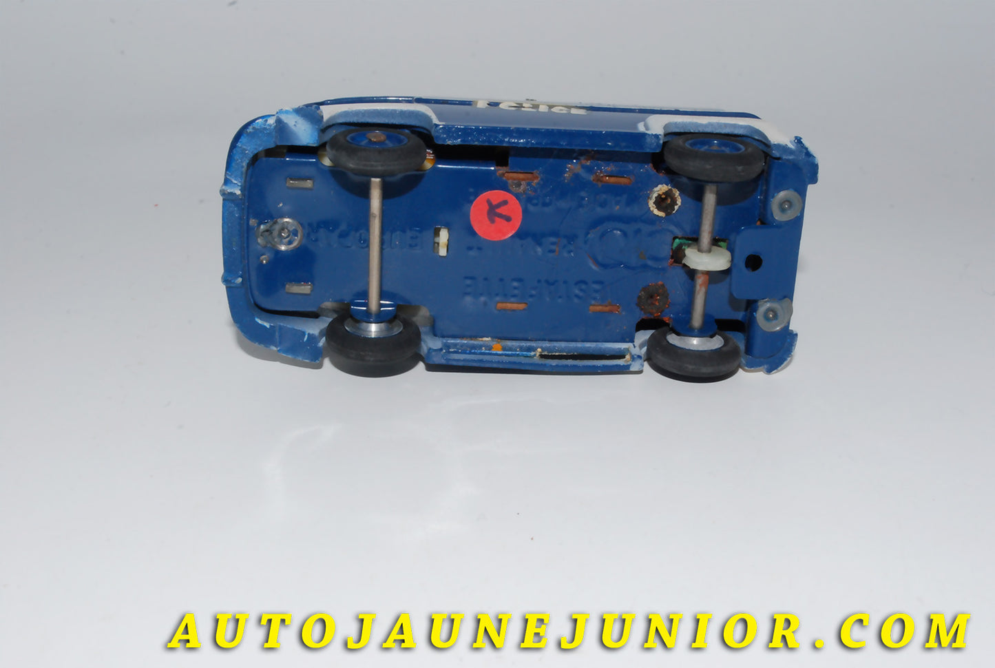 Le #4171 - C-I-J - Renault - Estafette surélevée police est en vente sur Auto Jaune Junior ! Tekno, Politoys, Mebetoys, Mercury, Joal, Diapet, Märklin, TootsieToys.Vous avez le même jouet ? Profitez de notre expertise pour vous accompagner dans la vente de vos modèles ou votre collection ! Nous achetons tous lots de miniatures ! Contactez nous ! contact@autojaunejunior.com.