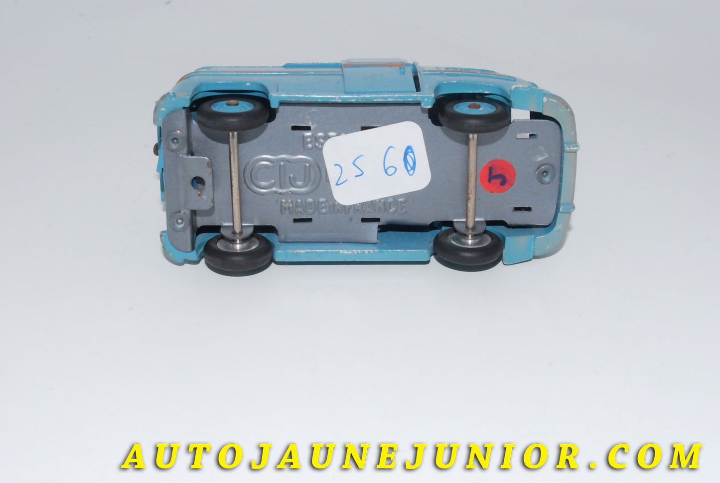 Le #4185 - C-I-J - Renault - Estafette est en vente sur Auto Jaune Junior ! Tekno, Politoys, Mebetoys, Mercury, Joal, Diapet, Märklin, TootsieToys.Vous avez le même jouet ? Profitez de notre expertise pour vous accompagner dans la vente de vos modèles ou votre collection ! Nous achetons tous lots de miniatures ! Contactez nous ! contact@autojaunejunior.com.