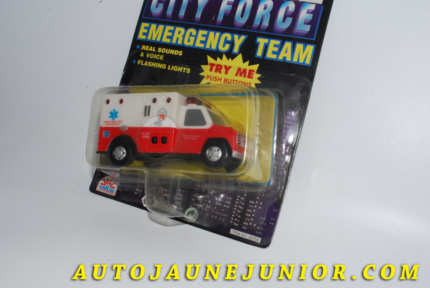 Le #4247 - Funrise - Ford - Fourgon ambulance "City Force Emergency Team" est en vente sur Auto Jaune Junior ! Tekno, Politoys, Mebetoys, Mercury, Joal, Diapet, Märklin, TootsieToys.Vous avez le même jouet ? Profitez de notre expertise pour vous accompagner dans la vente de vos modèles ou votre collection ! Nous achetons tous lots de miniatures ! Contactez nous ! contact@autojaunejunior.com.