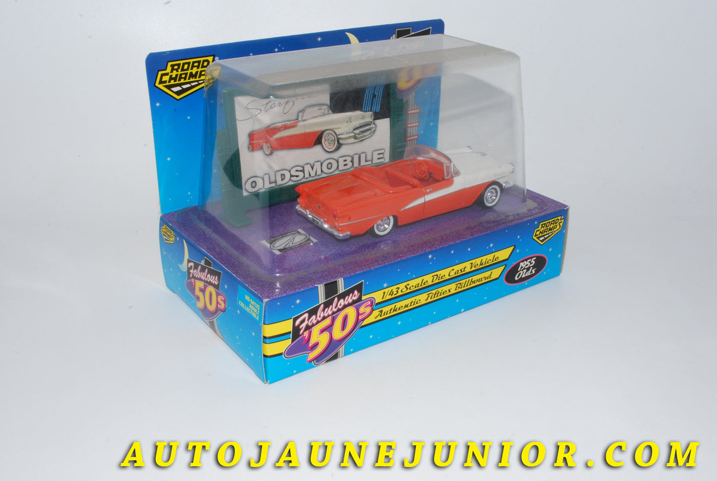 Le #4250 - Road Champ - Oldsmobile - Starfire Convertible "1955" est en vente sur Auto Jaune Junior ! Tekno, Politoys, Mebetoys, Mercury, Joal, Diapet, Märklin, TootsieToys.Vous avez le même jouet ? Profitez de notre expertise pour vous accompagner dans la vente de vos modèles ou votre collection ! Nous achetons tous lots de miniatures ! Contactez nous ! contact@autojaunejunior.com.