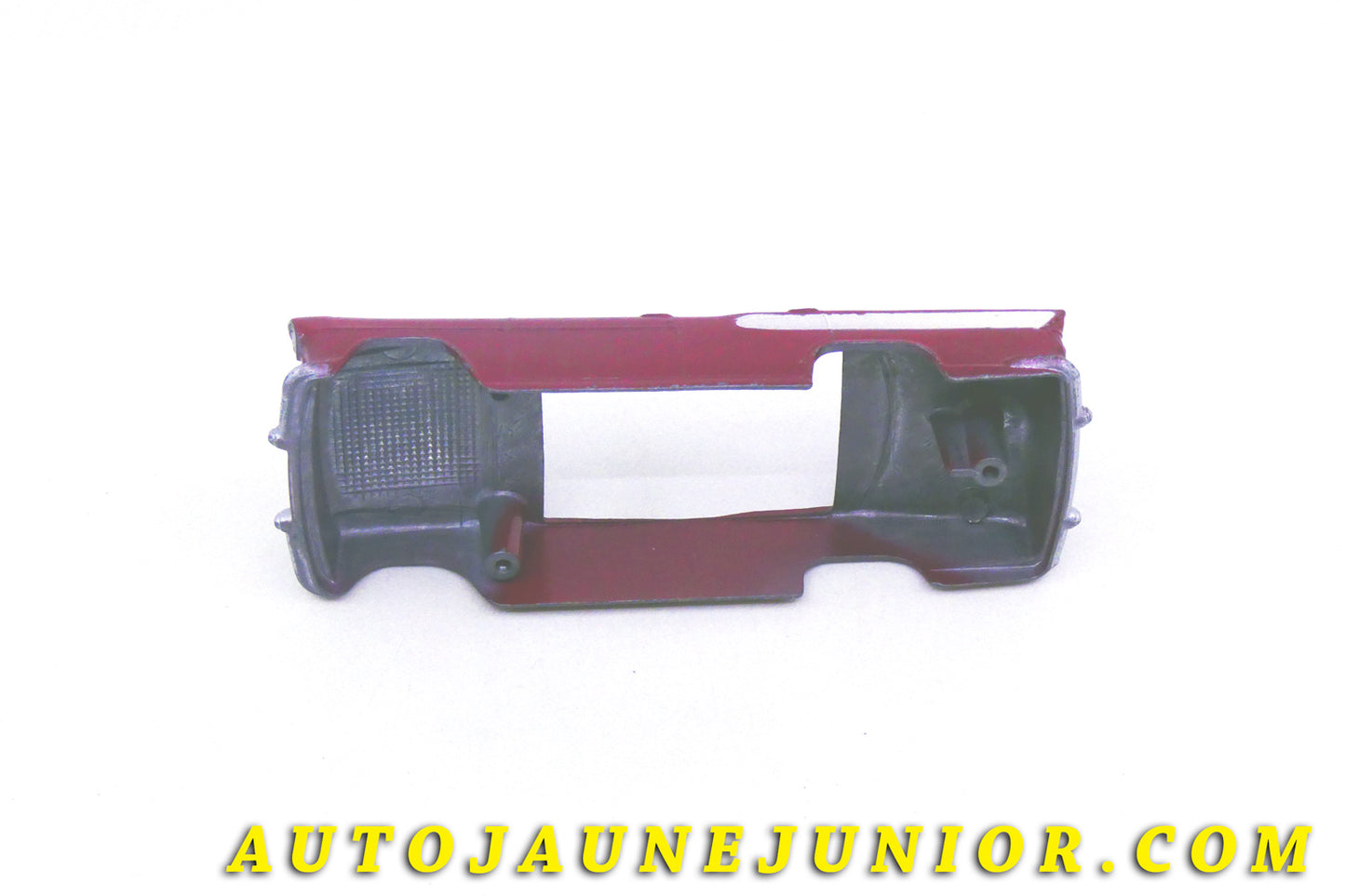 Le #4334 - Solido - Simca - Chambord (carrosserie seule) est en vente sur Auto Jaune Junior ! Tekno, Politoys, Mebetoys, Mercury, Joal, Diapet, Märklin, TootsieToys.Vous avez le même jouet ? Profitez de notre expertise pour vous accompagner dans la vente de vos modèles ou votre collection ! Nous achetons tous lots de miniatures ! Contactez nous ! contact@autojaunejunior.com.