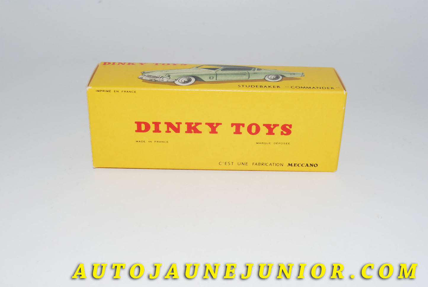 Le #4401 - Dinky Toys - Studebaker - Boite vide repro Commander est en vente sur Auto Jaune Junior ! Tekno, Politoys, Mebetoys, Mercury, Joal, Diapet, Märklin, TootsieToys.Vous avez le même jouet ? Profitez de notre expertise pour vous accompagner dans la vente de vos modèles ou votre collection ! Nous achetons tous lots de miniatures ! Contactez nous ! contact@autojaunejunior.com.