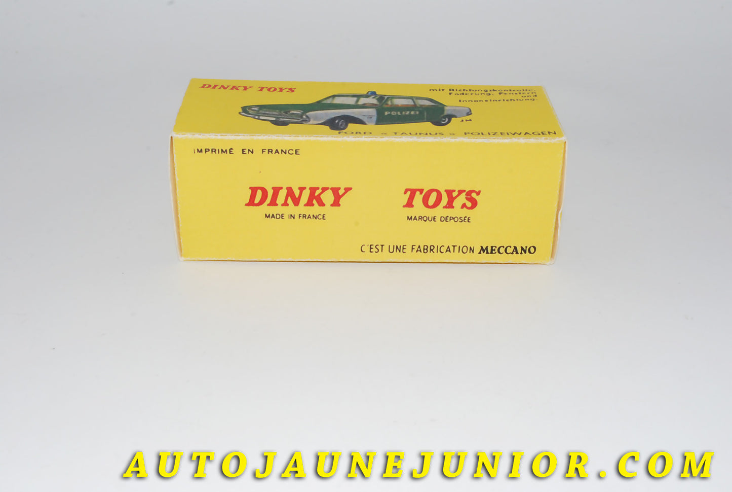 Le #4406 - Dinky Toys - Ford - Boite vide (REPRO) Taunus Polizeiwagen est en vente sur Auto Jaune Junior ! Tekno, Politoys, Mebetoys, Mercury, Joal, Diapet, Märklin, TootsieToys.Vous avez le même jouet ? Profitez de notre expertise pour vous accompagner dans la vente de vos modèles ou votre collection ! Nous achetons tous lots de miniatures ! Contactez nous ! contact@autojaunejunior.com.