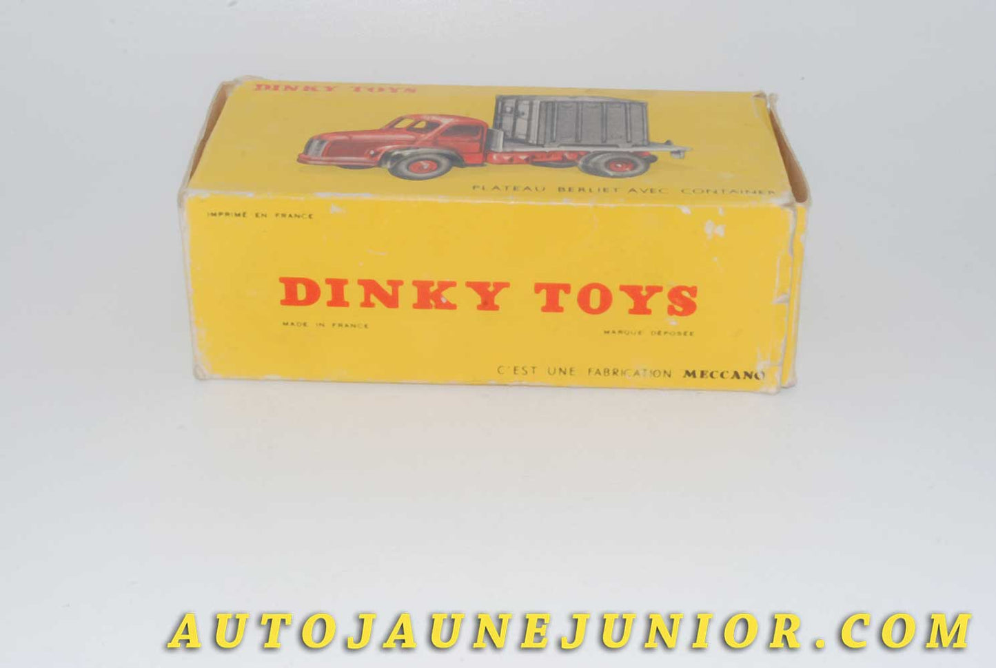 Le #4616 - Dinky Toys - Berliet - Plateau Berliet avec Container est en vente sur Auto Jaune Junior ! Tekno, Politoys, Mebetoys, Mercury, Joal, Diapet, Märklin, TootsieToys.Vous avez le même jouet ? Profitez de notre expertise pour vous accompagner dans la vente de vos modèles ou votre collection ! Nous achetons tous lots de miniatures ! Contactez nous ! contact@autojaunejunior.com.