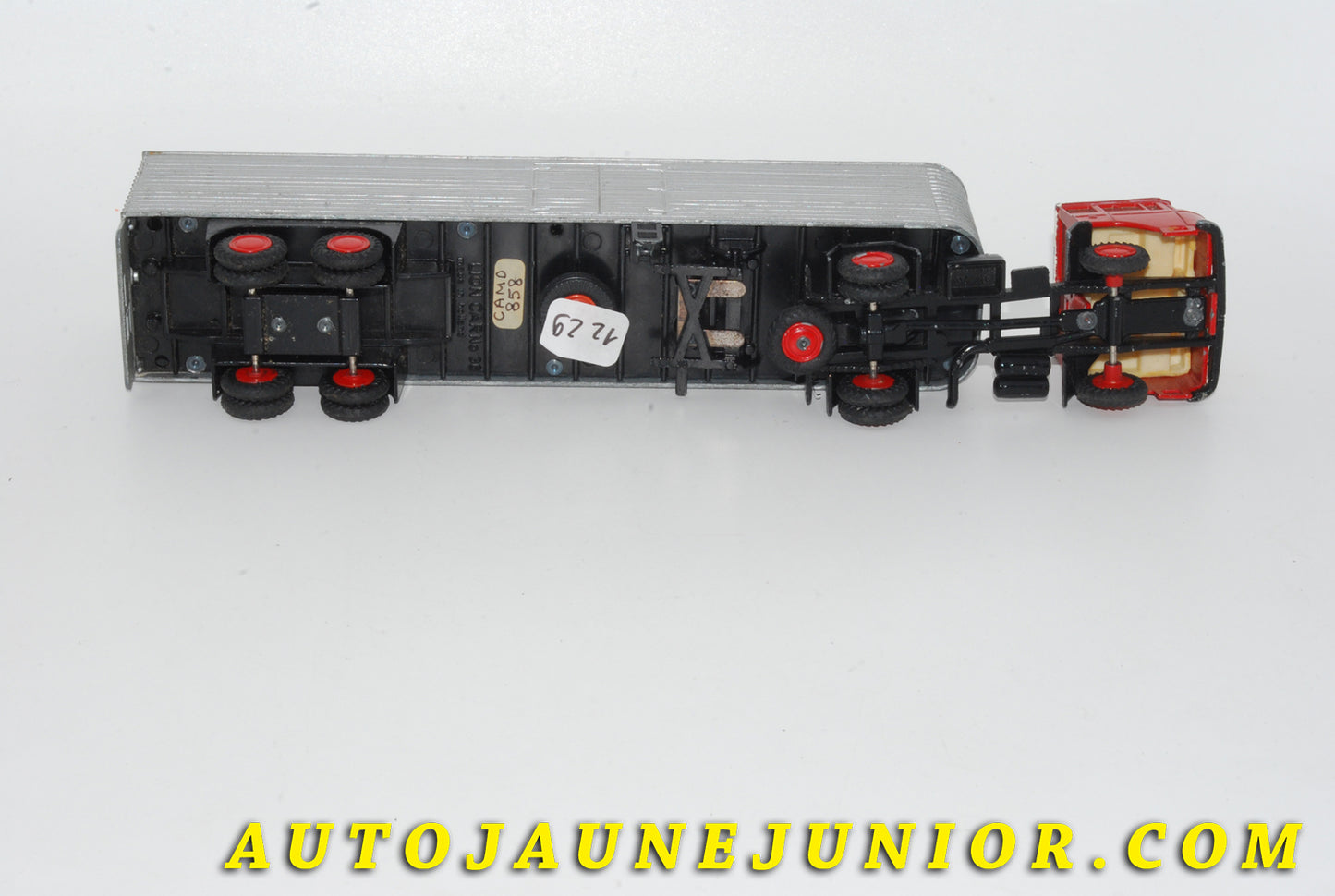 Le #4718 - Lion Car - DAF - Camion Eurotrailer 2600 Semi remorque Fourgon est en vente sur Auto Jaune Junior ! Tekno, Politoys, Mebetoys, Mercury, Joal, Diapet, Märklin, TootsieToys.Vous avez le même jouet ? Profitez de notre expertise pour vous accompagner dans la vente de vos modèles ou votre collection ! Nous achetons tous lots de miniatures ! Contactez nous ! contact@autojaunejunior.com.
