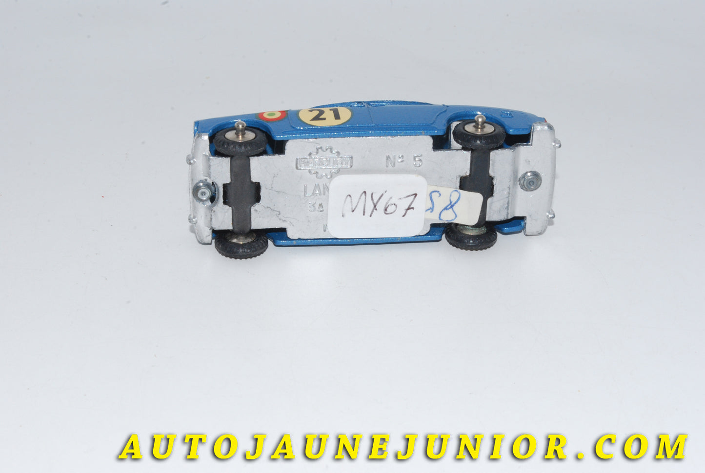 Le #4777 - Mercury - Lancia - Appia Berline 3ème (version Rallye Série Rallye Monte Carlo #21 - Création artisanale) est en vente sur Auto Jaune Junior ! Tekno, Politoys, Mebetoys, Mercury, Joal, Diapet, Märklin, TootsieToys.Vous avez le même jouet ? Profitez de notre expertise pour vous accompagner dans la vente de vos modèles ou votre collection ! Nous achetons tous lots de miniatures ! Contactez nous ! contact@autojaunejunior.com.
