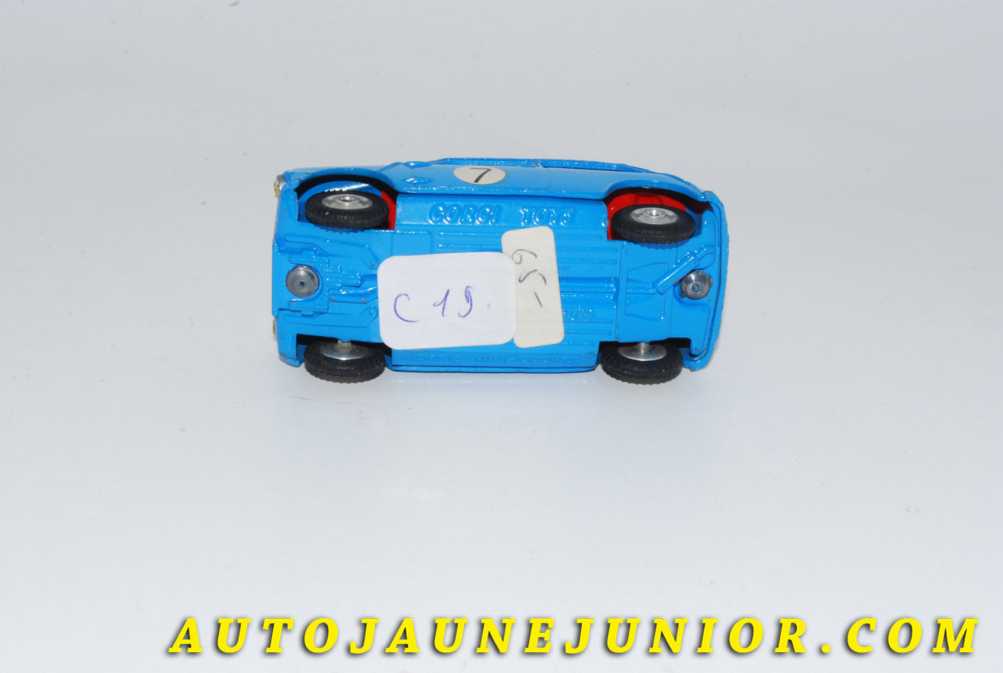 Le #4795 - Corgi Toys - Morris - Mini Cooper Rally #7 est en vente sur Auto Jaune Junior ! Tekno, Politoys, Mebetoys, Mercury, Joal, Diapet, Märklin, TootsieToys.Vous avez le même jouet ? Profitez de notre expertise pour vous accompagner dans la vente de vos modèles ou votre collection ! Nous achetons tous lots de miniatures ! Contactez nous ! contact@autojaunejunior.com.