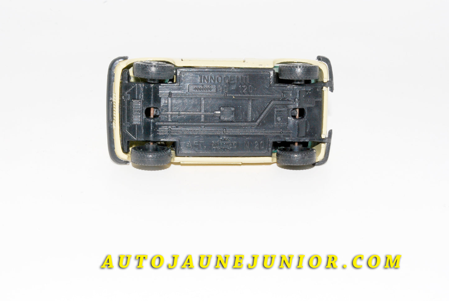 Le #4797 - Mercury - Innocenti - 90-120 est en vente sur Auto Jaune Junior ! Tekno, Politoys, Mebetoys, Mercury, Joal, Diapet, Märklin, TootsieToys.Vous avez le même jouet ? Profitez de notre expertise pour vous accompagner dans la vente de vos modèles ou votre collection ! Nous achetons tous lots de miniatures ! Contactez nous ! contact@autojaunejunior.com.