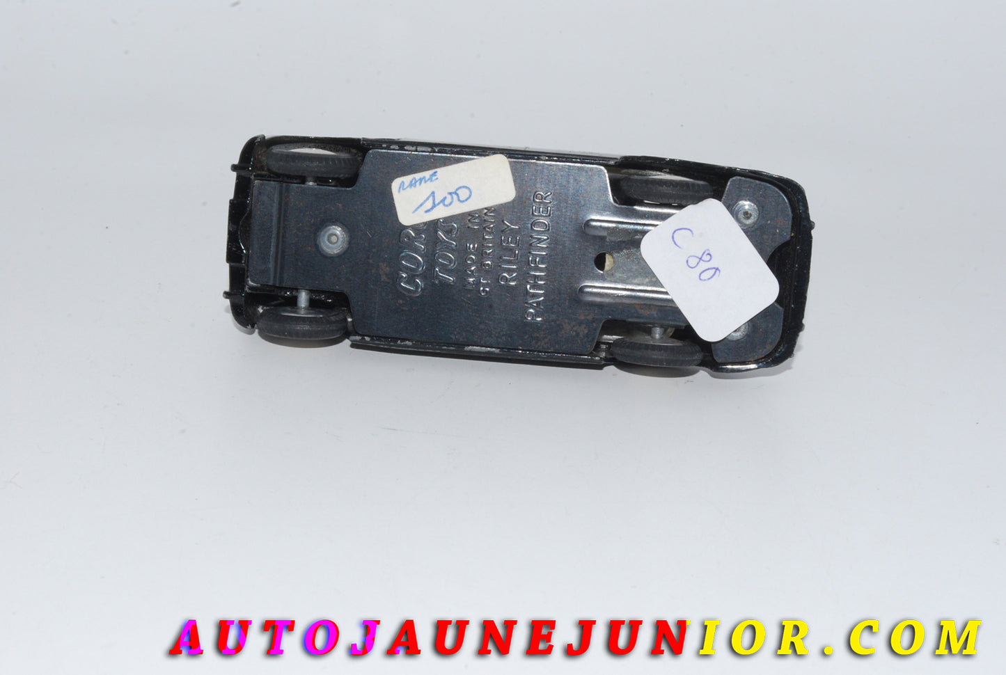 Le #4806 - Corgi Toys - Riley - Pathfinder Police premier Type est en vente sur Auto Jaune Junior ! Tekno, Politoys, Mebetoys, Mercury, Joal, Diapet, Märklin, TootsieToys.Vous avez le même jouet ? Profitez de notre expertise pour vous accompagner dans la vente de vos modèles ou votre collection ! Nous achetons tous lots de miniatures ! Contactez nous ! contact@autojaunejunior.com.