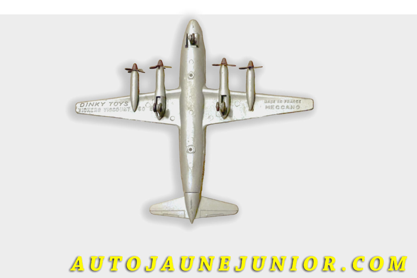 Le Dinky Toys Vickers Viscount "Air France" est en vente sur Auto Jaune Junior ! Découvrez nos collections de diecast Tekno, Politoys, Mebetoys, Mercury, Joal, Diapet, Märklin, TootsieToys.AutoJaune Junior ; Vous avez le même jouet ? Profitez de notre expertise pour vous accompagner dans la vente de vos modèles ou votre collection ! Nous achetons tous lots de miniatures ! Contactez nous !