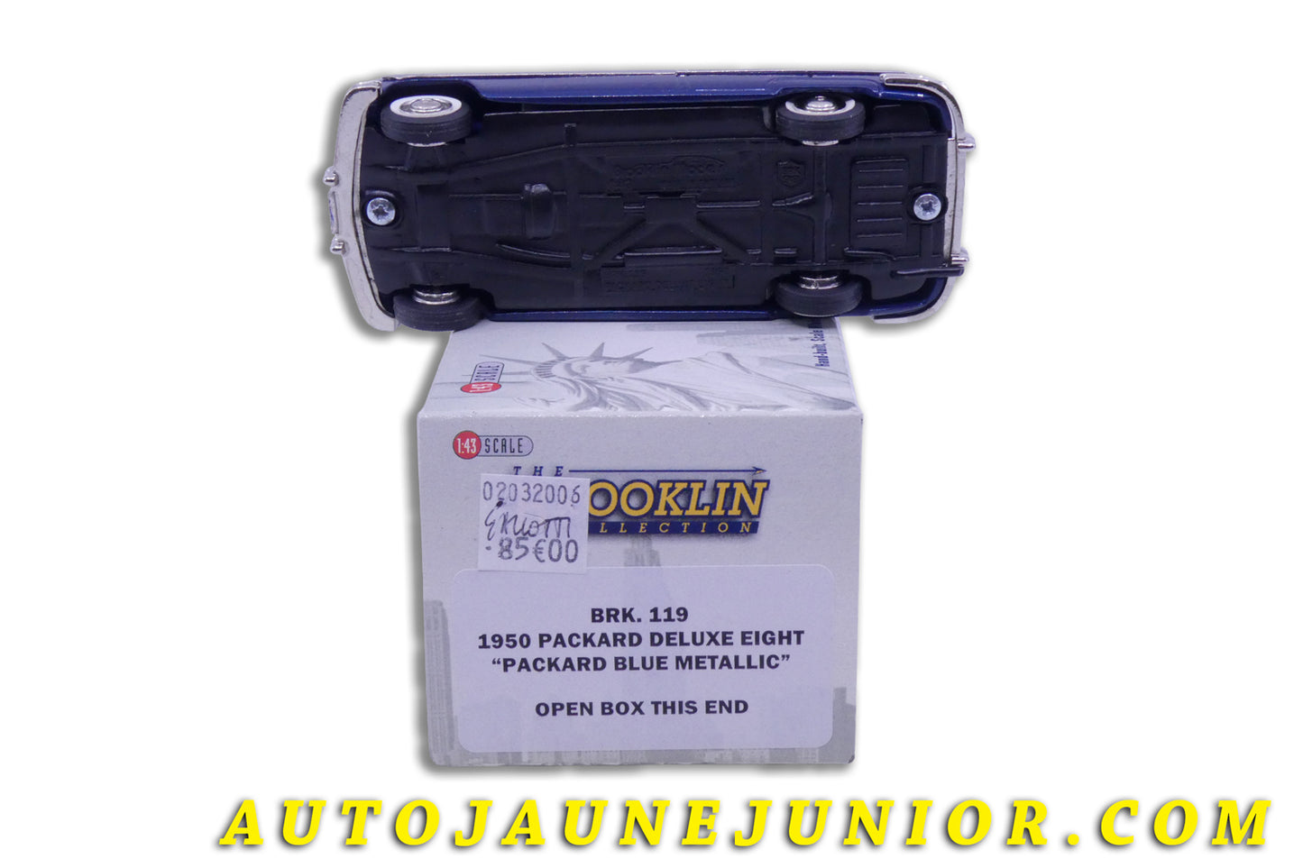 Le Brooklin Packard Deluxe 8 "Blue Metallic" 1950 #119 est en vente sur Auto Jaune Junior ! Découvrez nos collections de diecast Tekno, Politoys, Mebetoys, Mercury, Joal, Diapet, Märklin, TootsieToys.AutoJaune Junior ; Vous avez le même jouet ? Profitez de notre expertise pour vous accompagner dans la vente de vos modèles ou votre collection ! Nous achetons tous lots de miniatures ! Contactez nous !