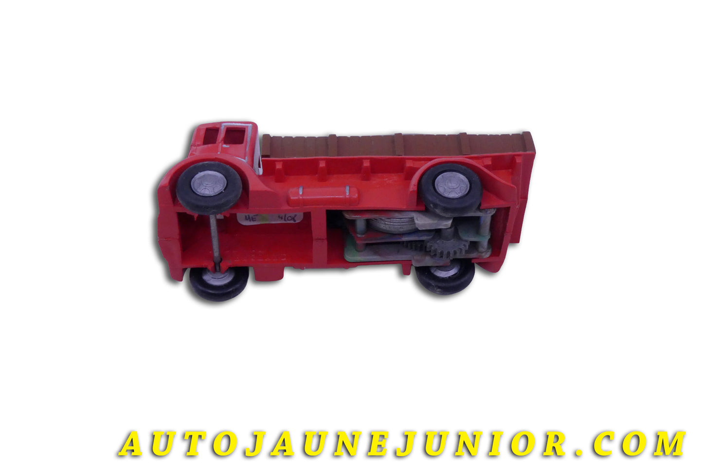 Le Pep Bilen Guy Camion Ridelles avec sable ( à Friction) est en vente sur Auto Jaune Junior ! Découvrez nos collections de diecast Tekno, Politoys, Mebetoys, Mercury, Joal, Diapet, Märklin, TootsieToys.AutoJaune Junior ; Vous avez le même jouet ? Profitez de notre expertise pour vous accompagner dans la vente de vos modèles ou votre collection ! Nous achetons tous lots de miniatures ! Contactez nous !