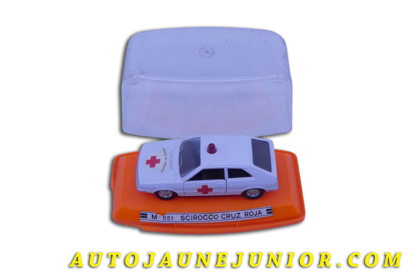 Le Pilen Volkswagen Scirocco Urgences "cruz roja" est en vente sur Auto Jaune Junior ! Découvrez nos collections de diecast Tekno, Politoys, Mebetoys, Mercury, Joal, Diapet, Märklin, TootsieToys.AutoJaune Junior ; Vous avez le même jouet ? Profitez de notre expertise pour vous accompagner dans la vente de vos modèles ou votre collection ! Nous achetons tous lots de miniatures ! Contactez nous !