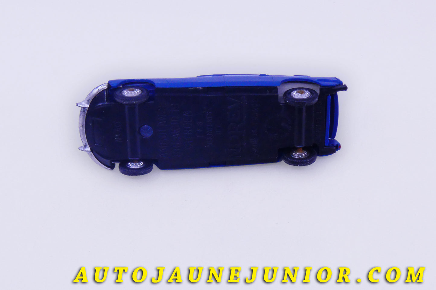 Le #6178 - Norev - Citroën - ID19 Break Ambulance est en vente sur Auto Jaune Junior ! Tekno, Politoys, Mebetoys, Mercury, Joal, Diapet, Märklin, TootsieToys.Vous avez le même jouet ? Profitez de notre expertise pour vous accompagner dans la vente de vos modèles ou votre collection ! Nous achetons tous lots de miniatures ! Contactez nous ! contact@autojaunejunior.com.