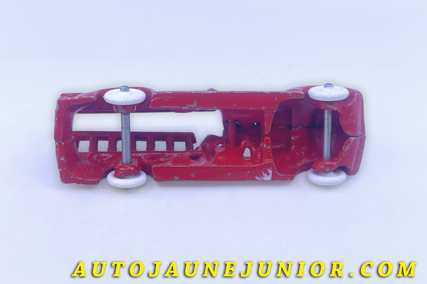 Le #6324 - Fun Ho ! - Camion Torpedo - Fire Engine, Fixed Ladders est en vente sur Auto Jaune Junior ! Tekno, Politoys, Mebetoys, Mercury, Joal, Diapet, Märklin, TootsieToys.Vous avez le même jouet ? Profitez de notre expertise pour vous accompagner dans la vente de vos modèles ou votre collection ! Nous achetons tous lots de miniatures ! Contactez nous ! contact@autojaunejunior.com.