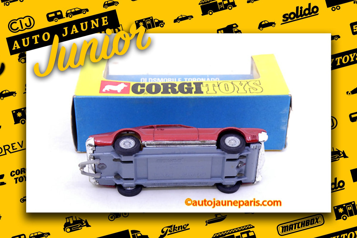 Le #2694 - Corgi Toys - Oldsmobile - Toronado Golden Jacks est en vente sur Auto Jaune Junior ! Tekno, Politoys, Mebetoys, Mercury, Joal, Diapet, Märklin, TootsieToys. Vous avez le même jouet ? Profitez de notre expertise pour vous accompagner dans la vente de vos modèles ou votre collection ! Nous achetons tous lots de miniatures ! Contactez nous ! contact@autojaunejunior.com.
