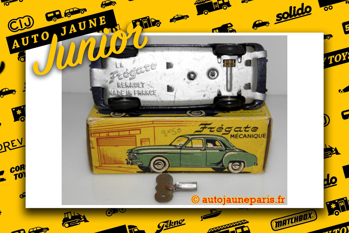 #3232 - C-I-J - Renault - Frégate calandre à barre MÉCANIQUE