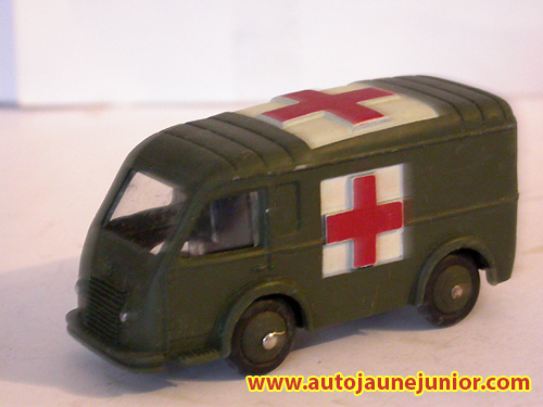 Renault Carrier ambulance militaire
