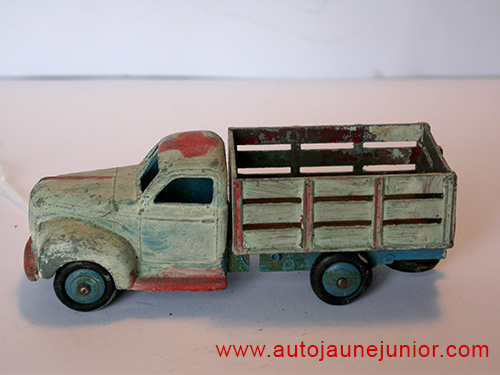 Dinky Toys France camion maraicher T3 