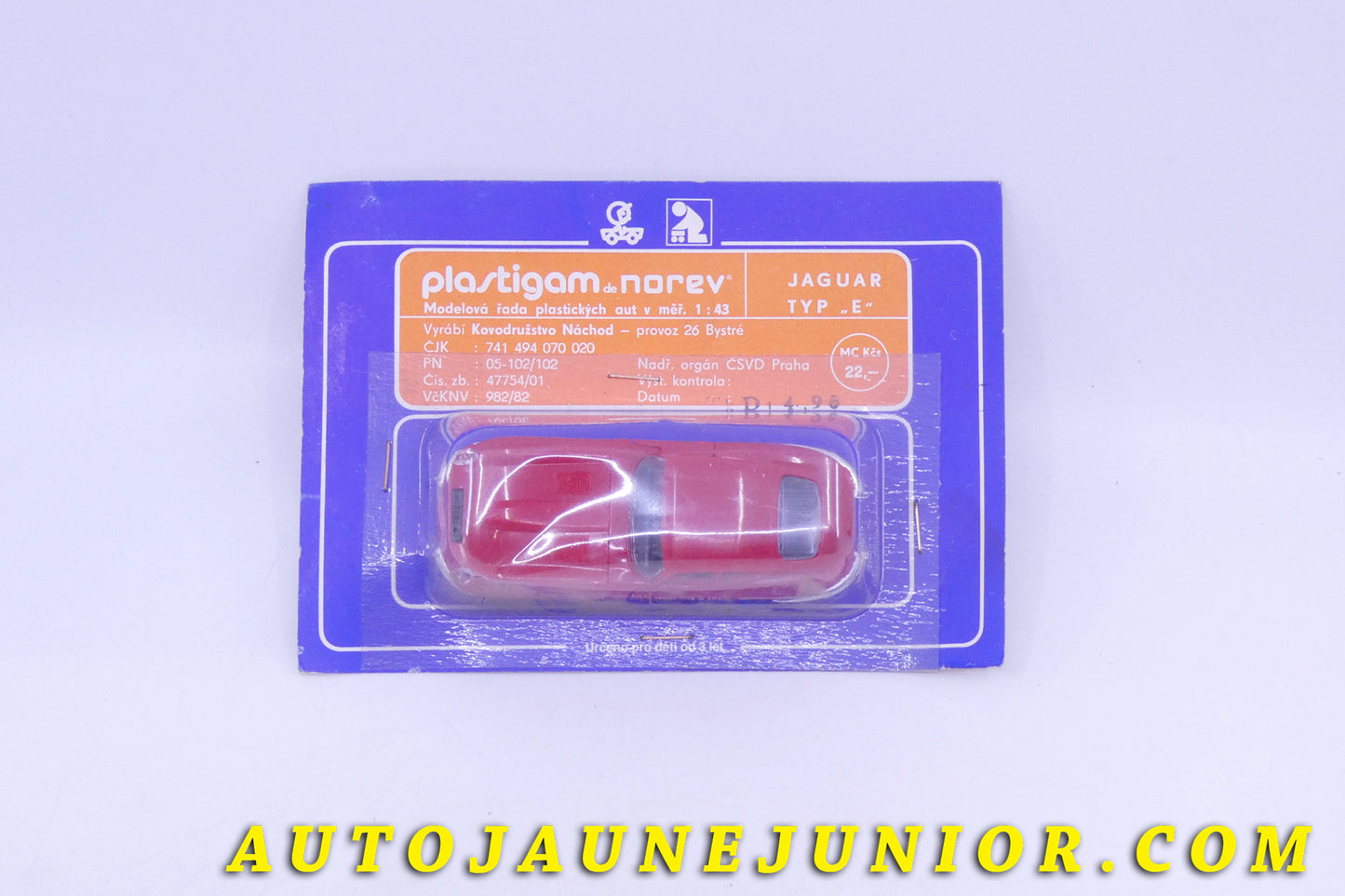 Le Norev Jaguar Type E (Rare !) est en vente sur Auto Jaune Junior ! Découvrez nos collections de diecast Dinky-Toys, Corgi, Corgi-Toys, Solido, Norev… AutoJaune Junior ; Retrouvez AutoJauneJunior au magasin AutoJaune Paris, ouvert en 1984 par Vincent Espinasse. 